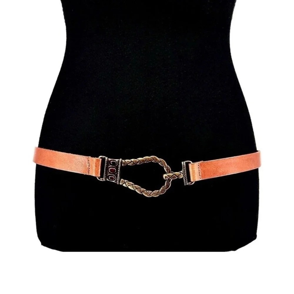 Chicos Italian Leather Brass Tone Waist Belt Size M/L Adjustable Hook Gemstones‎